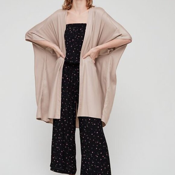 🇨🇦 Aritzia Azure Skies Aitken Blouse - Picture 2 of 14